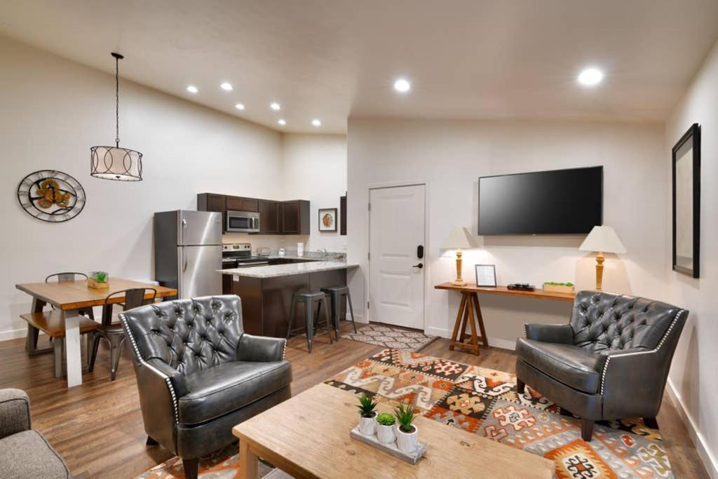 5K Top Floor Redcliff Condo, Pool & Hot Tub Moab Exterior photo